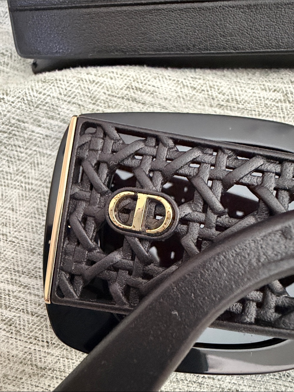 😎 DIOR Verydior S1I Black Cannage Sunglasses CD001981 1100L1 54-19 - Picture 3 of 8